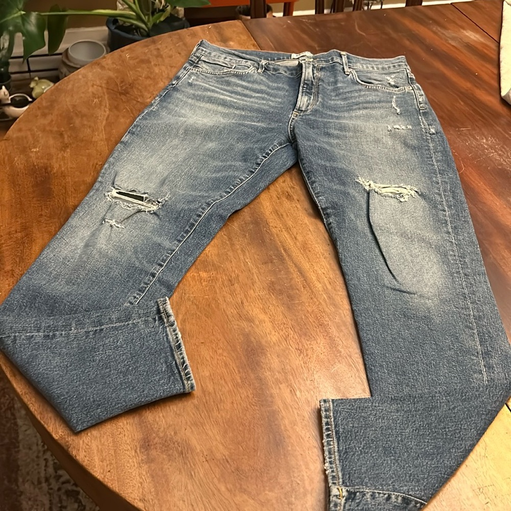 AGolde Women's Distressed Jeans